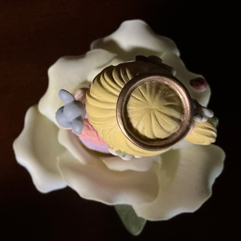 Precious Moments Yellow Rose of Friendship Expressive Blossoms 1999 PMI - Picture 5 of 7